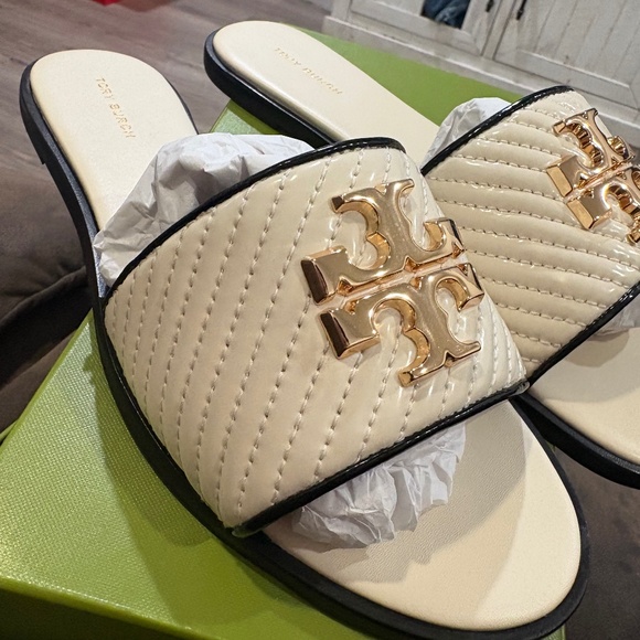 Tory Burch Shoes - New Tory Burch size 9 1/2